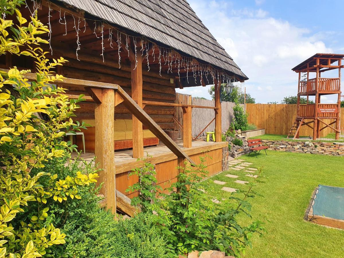 Agropenzion 7Divov Dolna Krupa Buitenkant foto