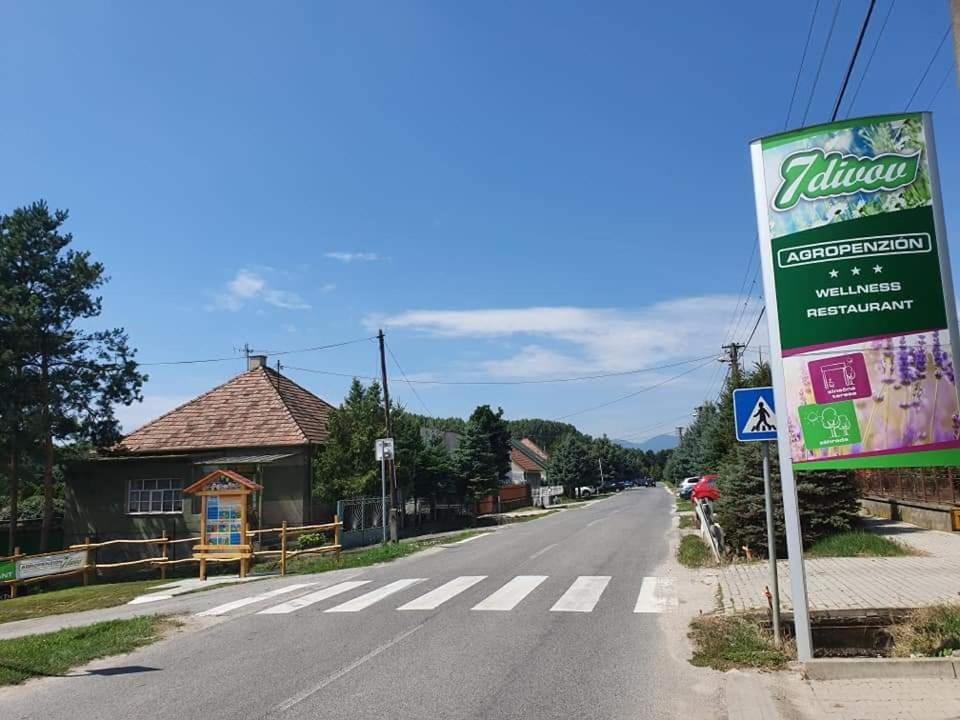 Agropenzion 7Divov Dolna Krupa Buitenkant foto