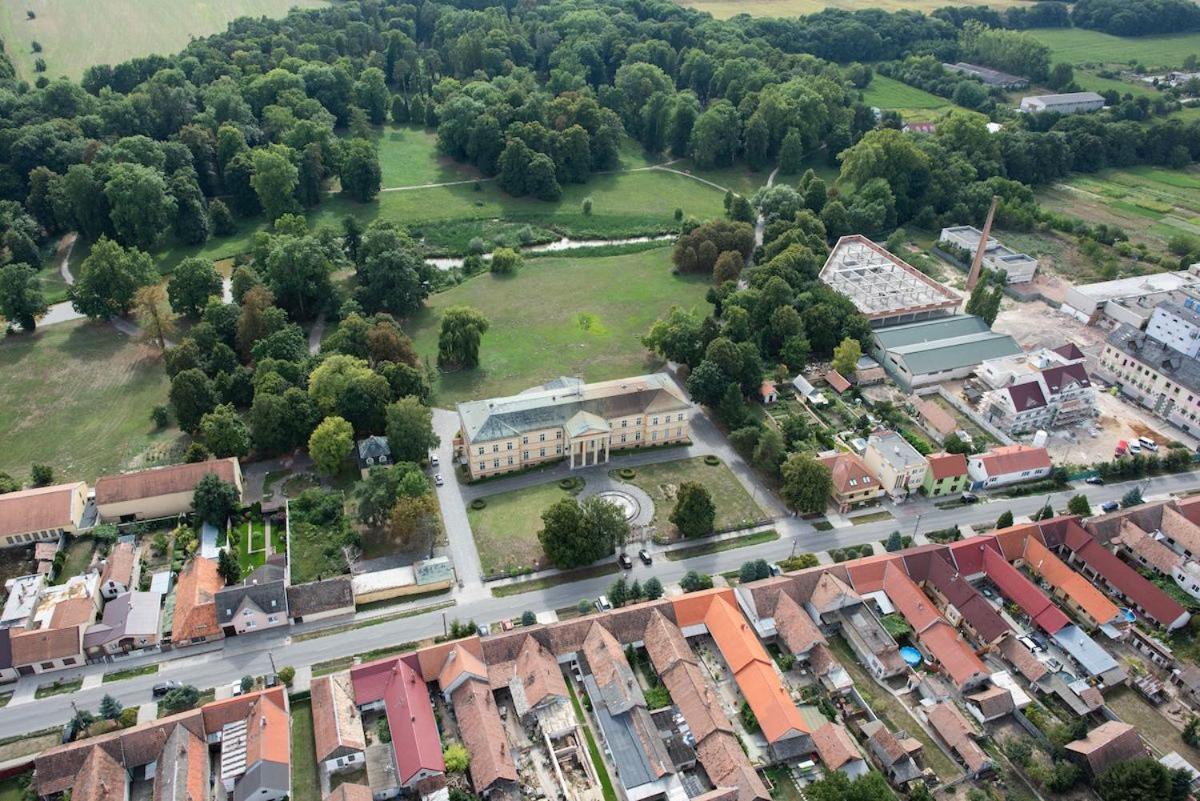 Agropenzion 7Divov Dolna Krupa Buitenkant foto