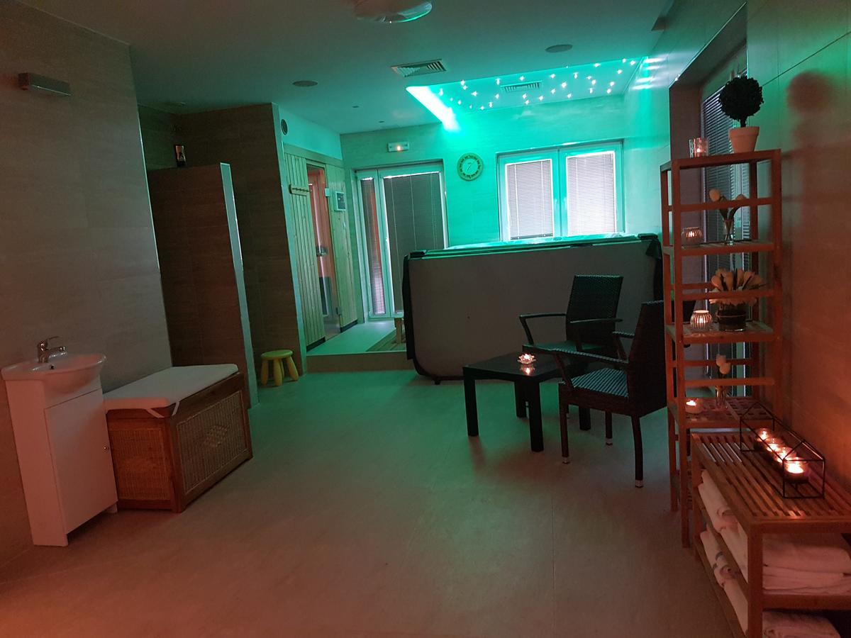 Agropenzion 7Divov Dolna Krupa Buitenkant foto