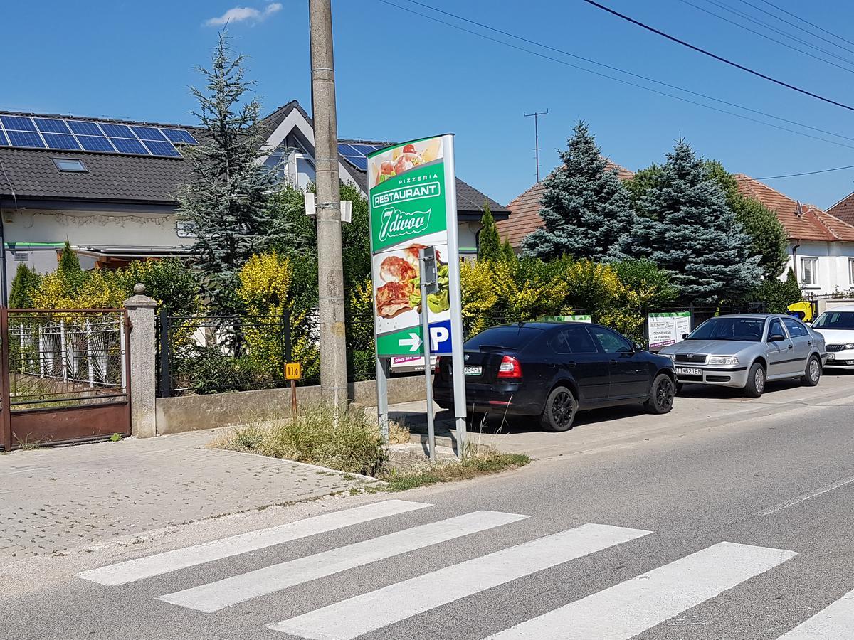 Agropenzion 7Divov Dolna Krupa Buitenkant foto