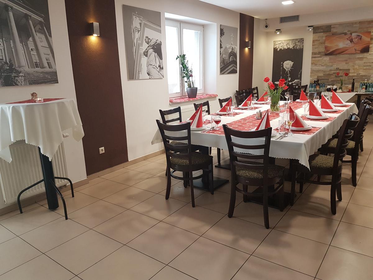 Agropenzion 7Divov Dolna Krupa Buitenkant foto
