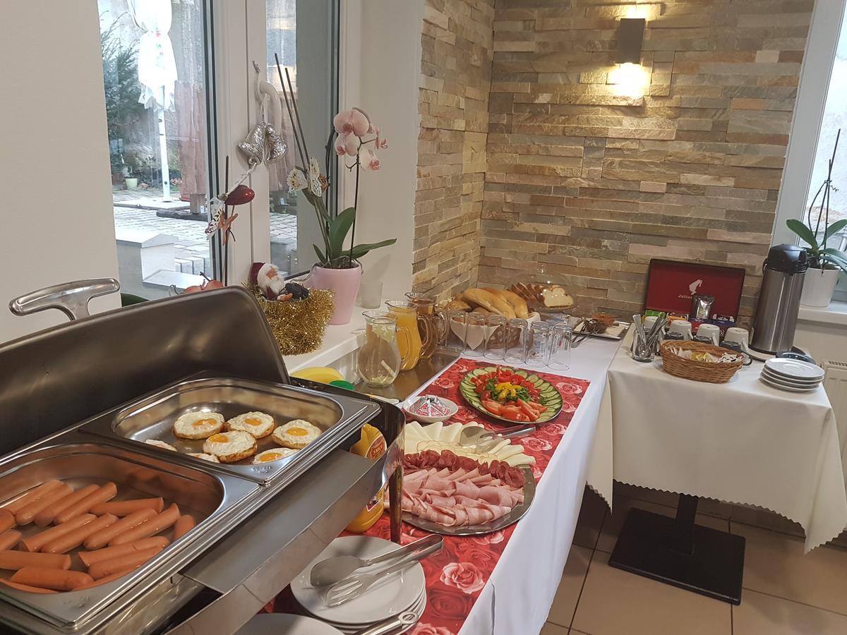 Agropenzion 7Divov Dolna Krupa Buitenkant foto