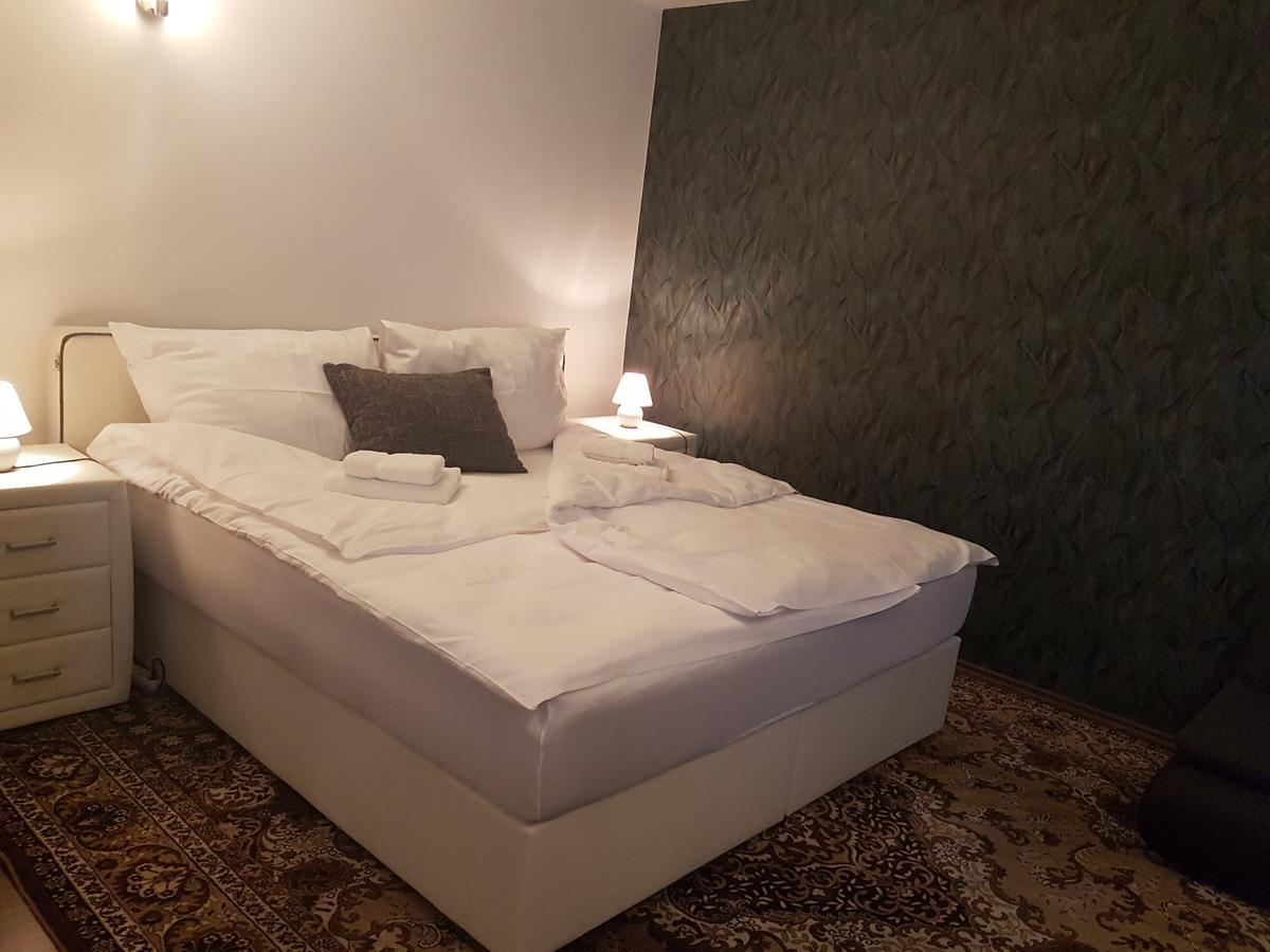 Agropenzion 7Divov Dolna Krupa Buitenkant foto